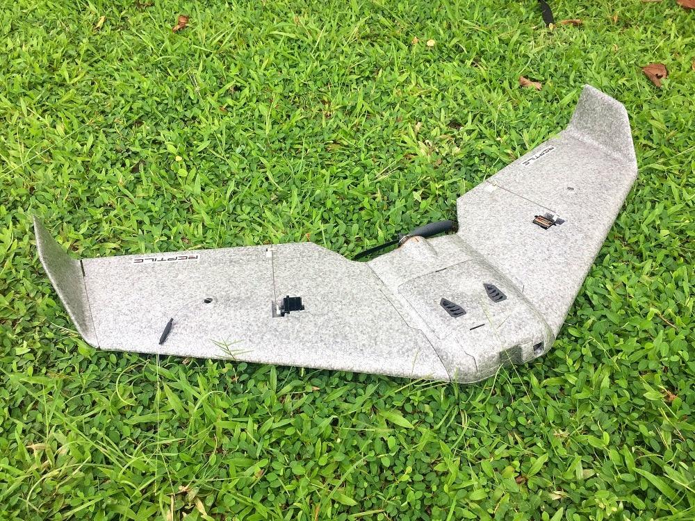 Reptile S800 V2 Fixed Wing Aircraft - SKY SHADOW 820mm Wingspan Gray FPV EPP Foam Flying Wing Racer KIT / PNP selection weight 170g 6 Reptile S800 V2 Fixed Wing Aircraft - SKY SHADOW 820mm Wingspan Gray FPV EPP Foam Flying Wing Racer KIT / PNP selection weight 170g - Image 6
